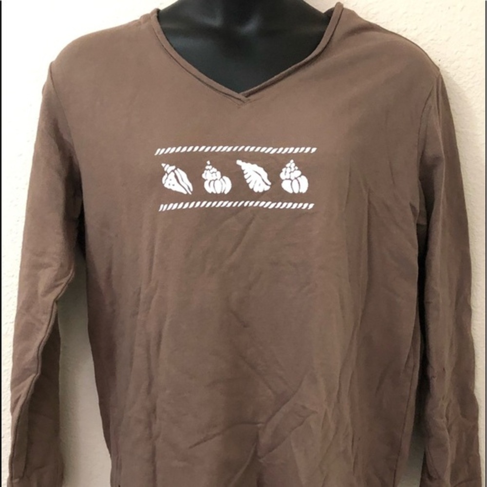 💜💜fresh produce SeaShell Vneck Sweatshirt  Size Medium